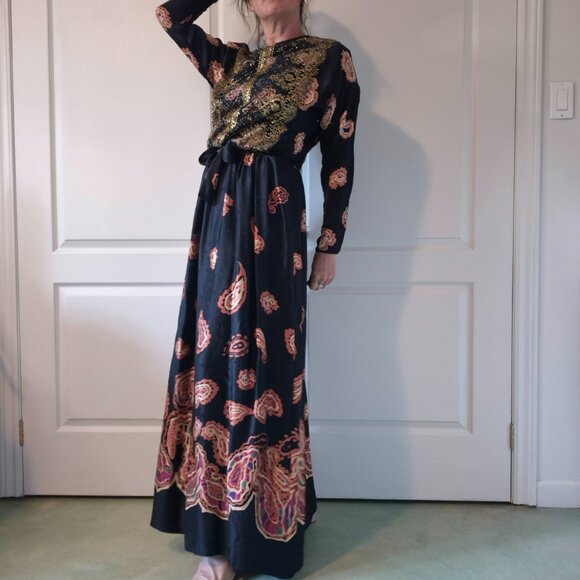 Vintage Black Silk 70s Paisley Maxi Dress w/ Lace | Vintage 10 / M - Picture 4 of 9